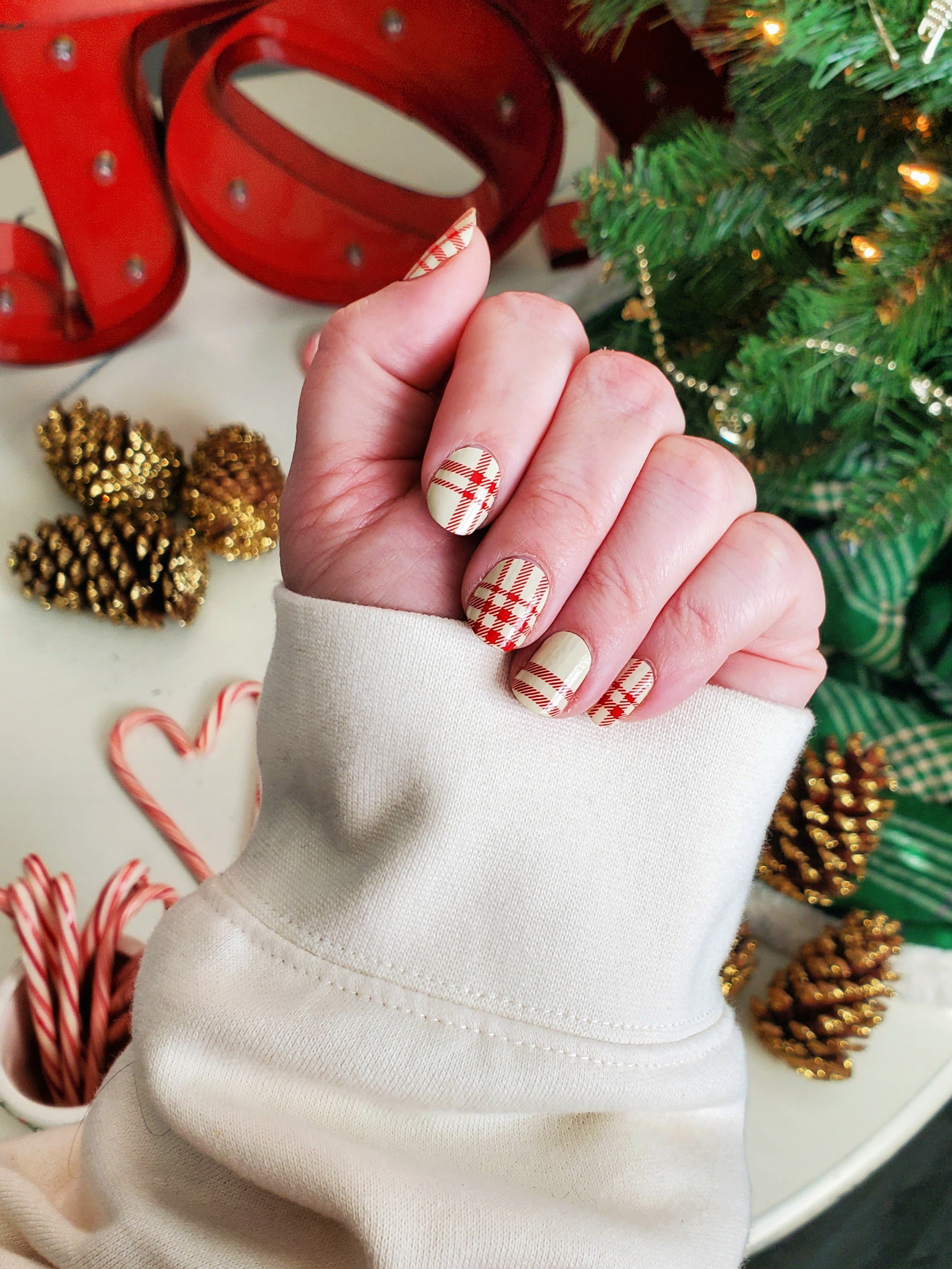 Plaid Tidings Nail Wrap Set