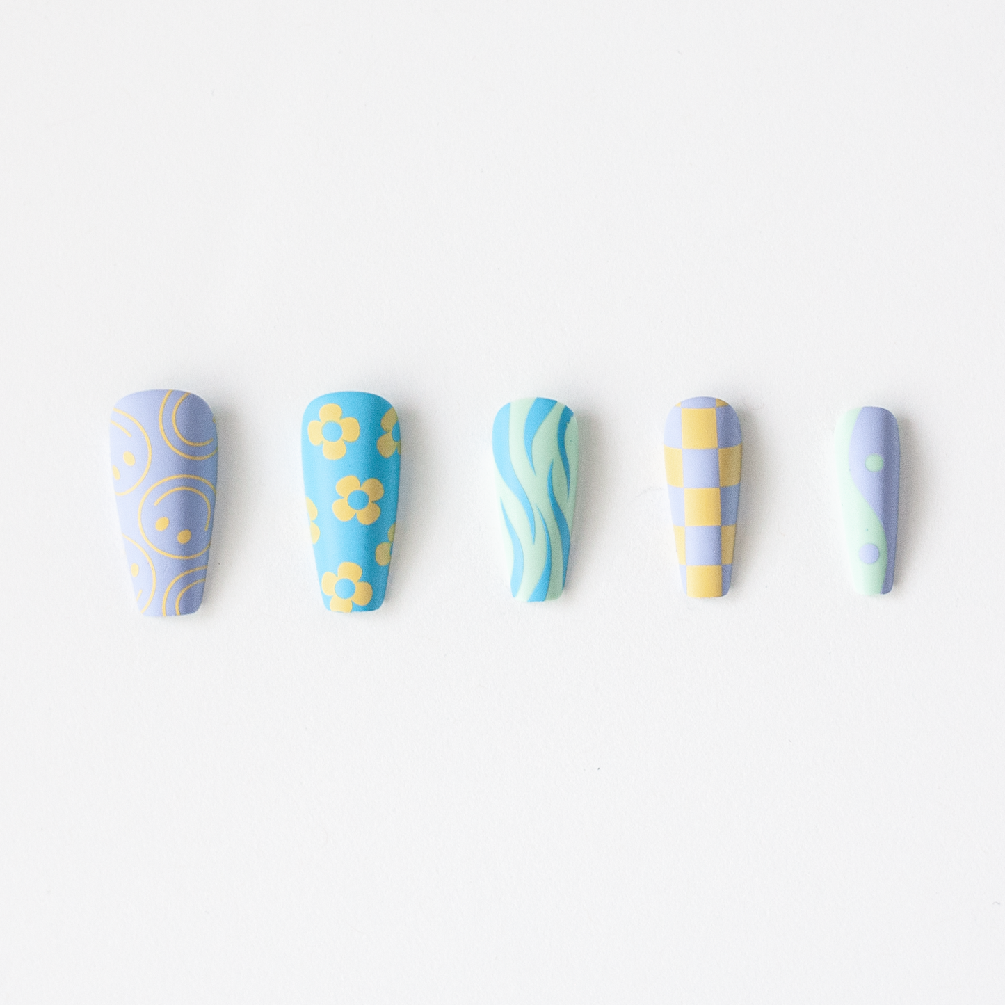 Flower Power Press On Nail Set