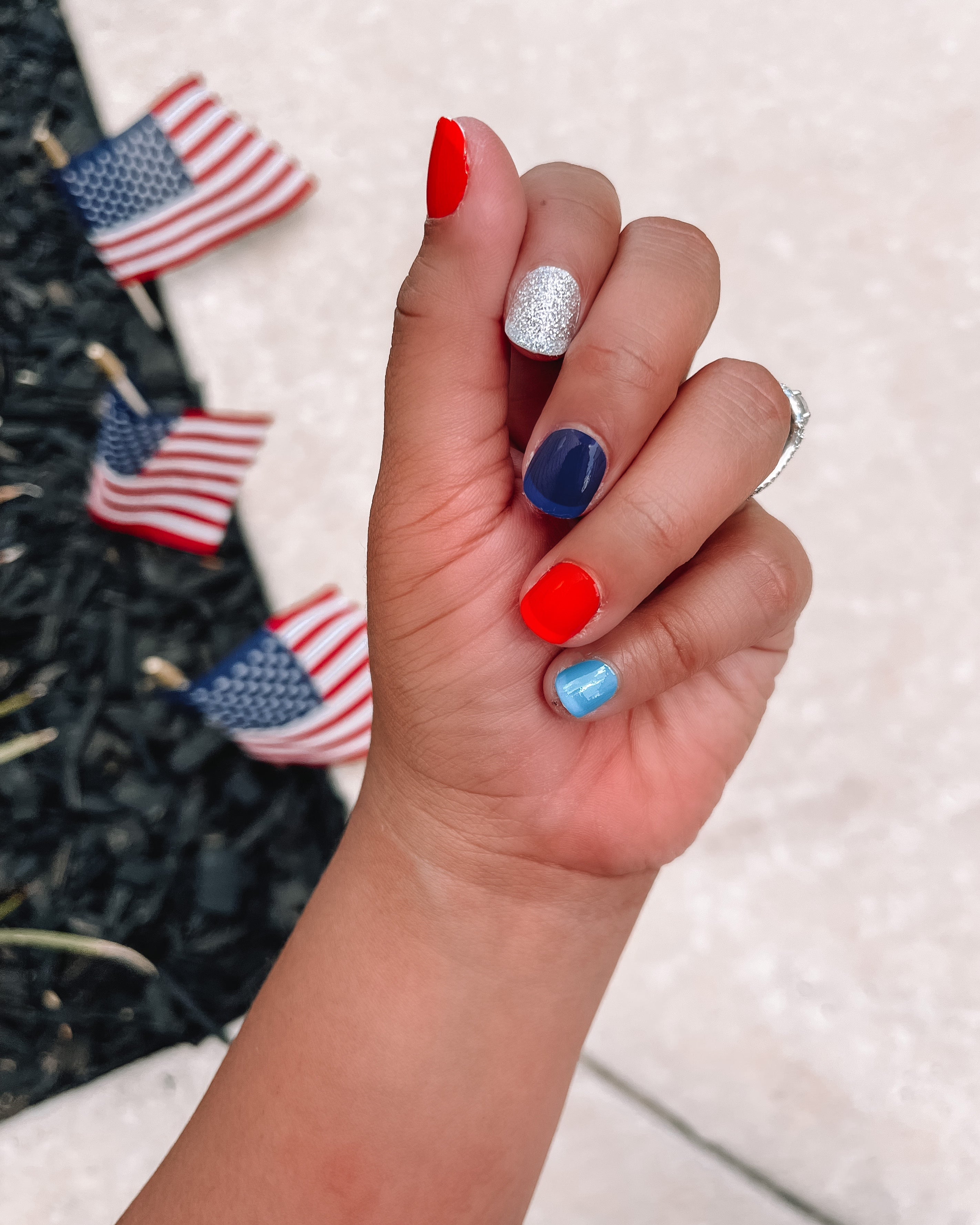 Red White & Sparkle Nail Wrap Set